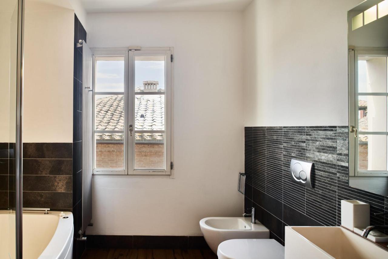 B&B Le Logge Luxury Rooms Siena Eksteriør billede